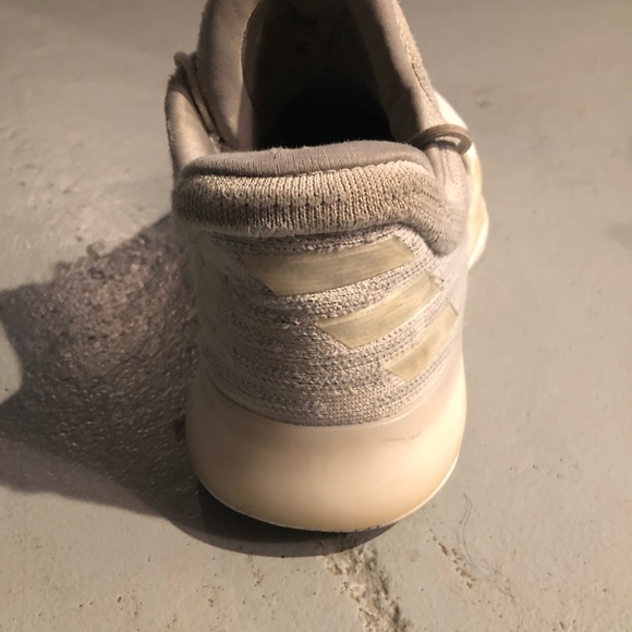 James harden’s ICY shoes - Picture 5 of 6